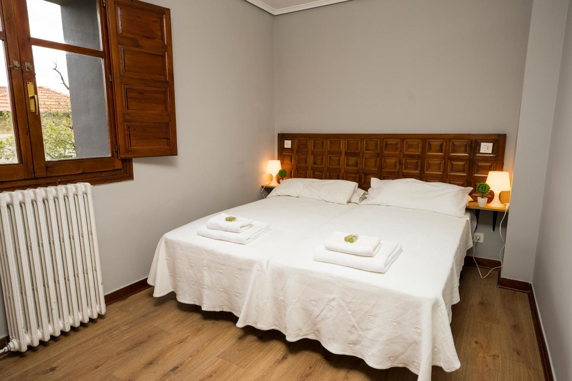 Paratene Ostatu Habitaciones Erandio المظهر الخارجي الصورة